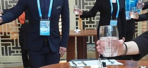 目光交匯處 雁棲島主會(huì)場特邀禮儀培訓(xùn)師路佳的影像藝術(shù)